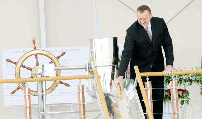 Vüqar Bayramov: Azərbaycan iqtisadiyyatı 22 ildə 4 dəfə böyüyüb