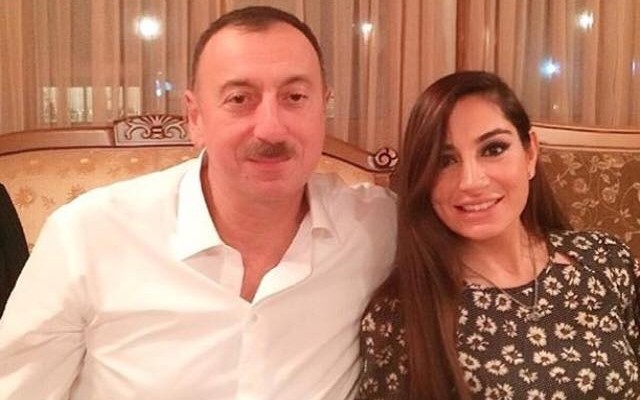 Arzu Əliyeva atasını&nbsp;təbrik etdi - FOTO