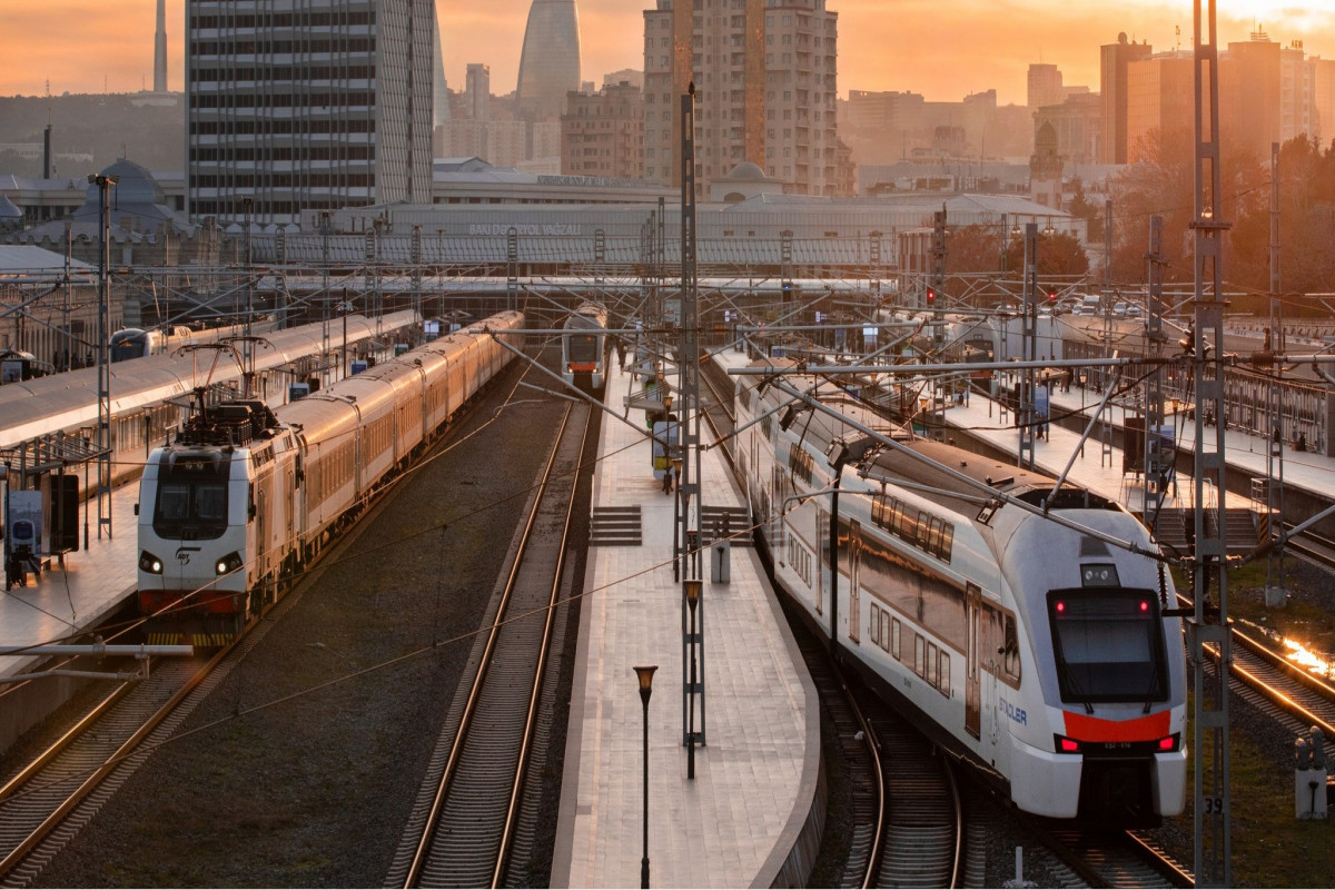 Dəmir yolları bayramda gücləndirilmiş rejimdə işləyəcəklər