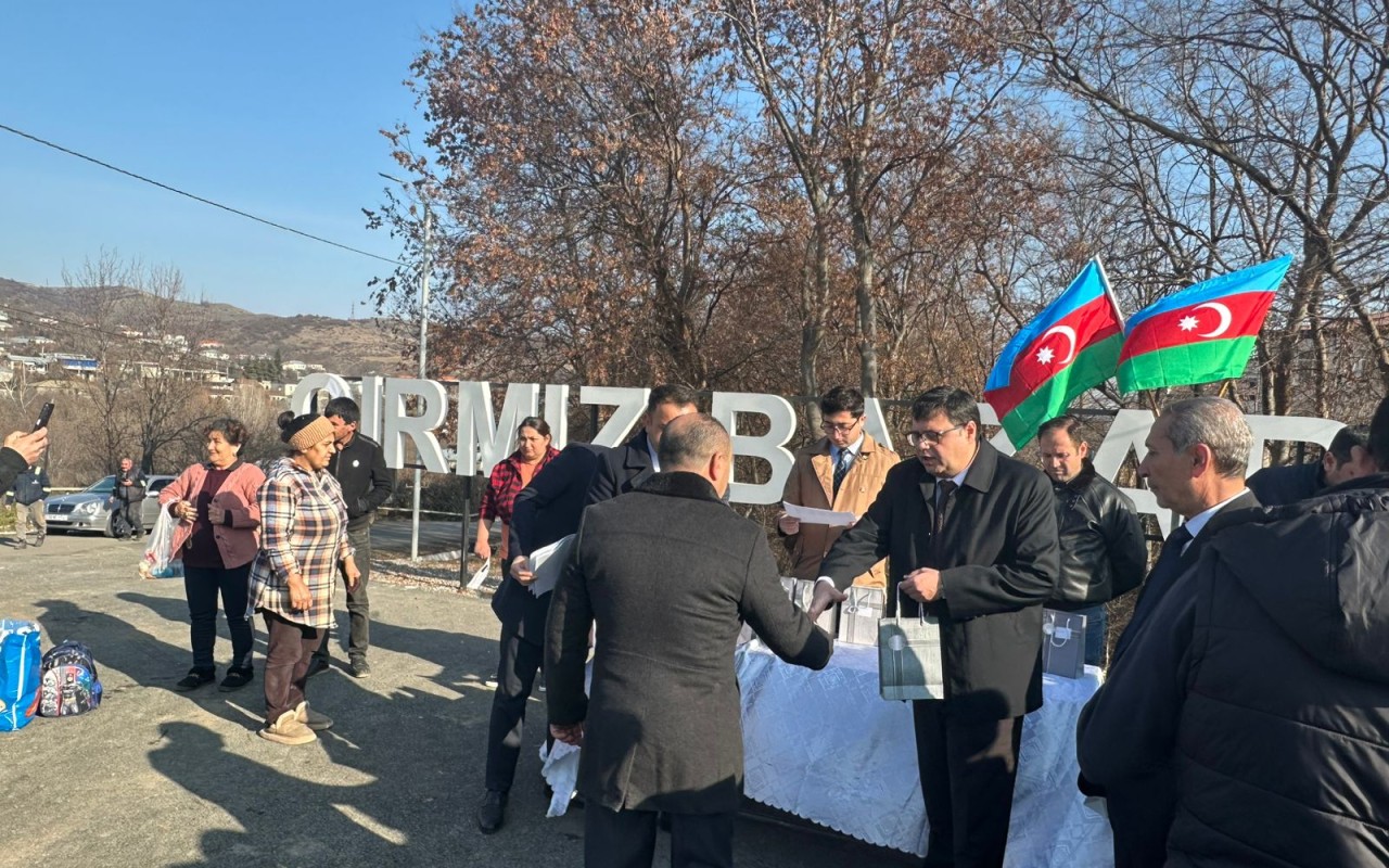 Daha 169 nəfər Qırmızı Bazar qəsəbəsinə köçdü - FOTO