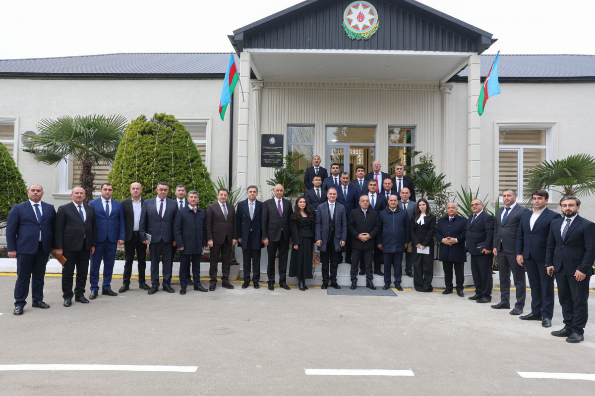 Zaur Mikayılov Lənkəranda yeni inzibati bina ilə tanış oldu - FOTO