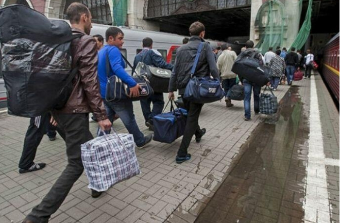 Qarabağdan könüllü&nbsp;köçmüş ermənilər Ermənistanı da TƏRK EDİR