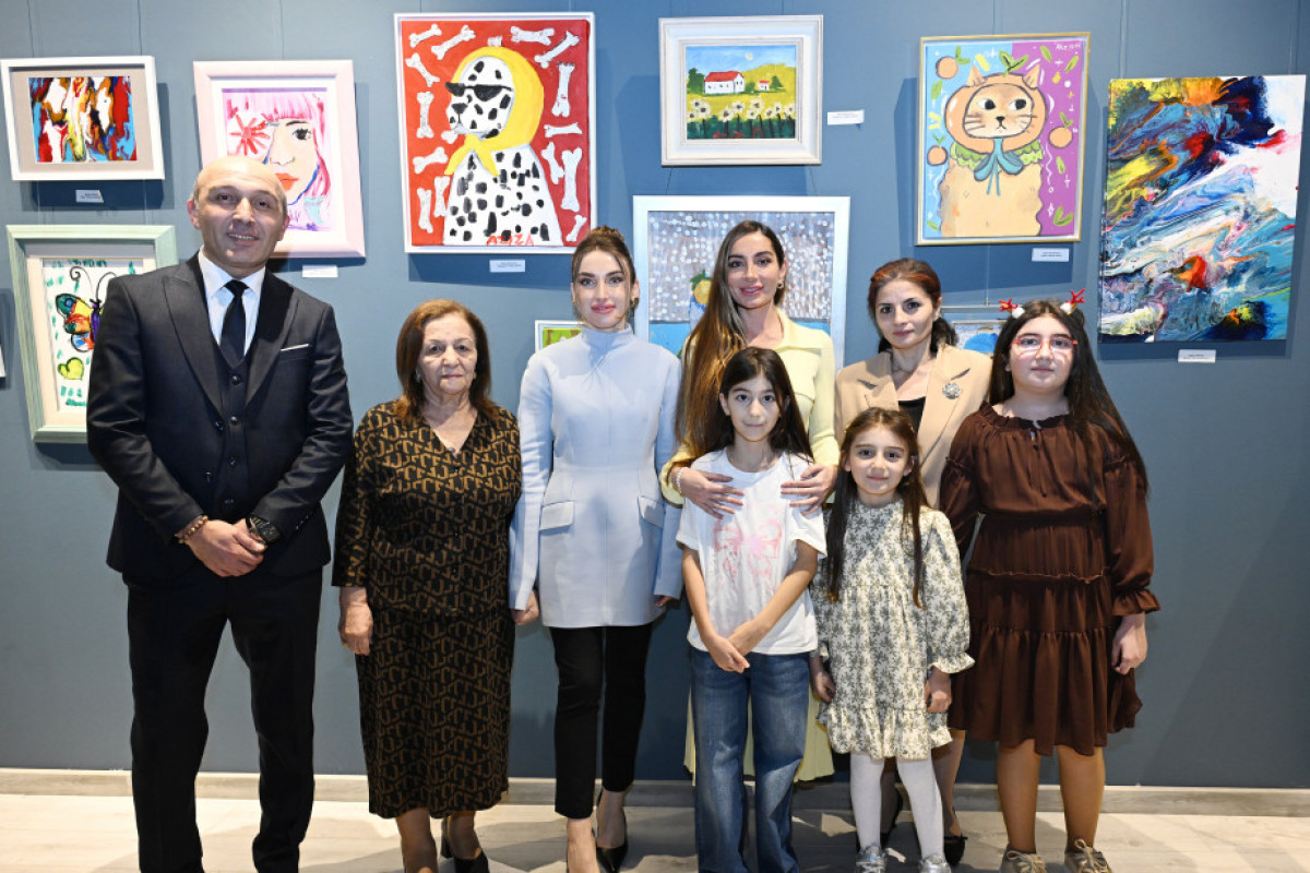 Arzu Əliyeva və Alena Əliyeva sərgidə iştirak ediblər