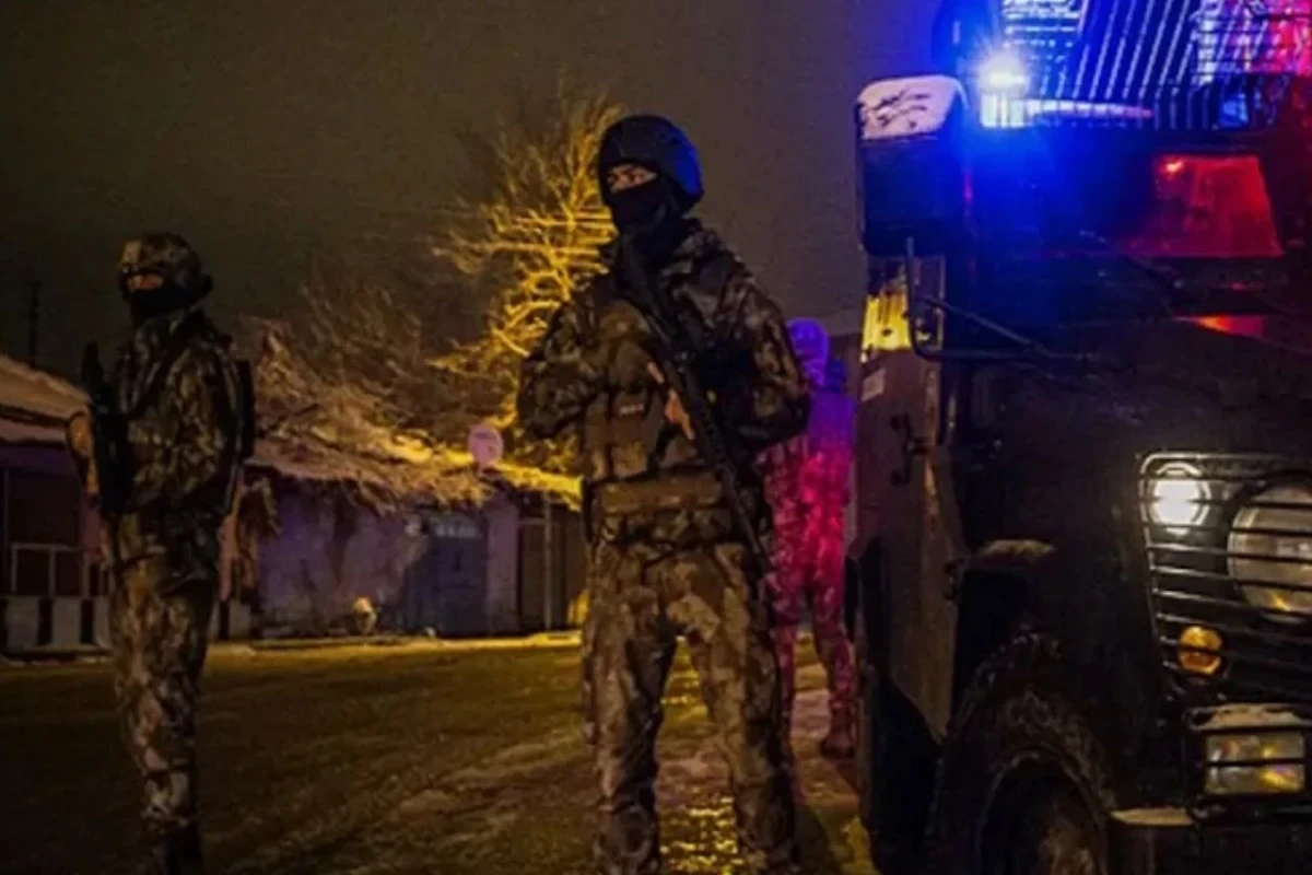 Türkiyə polisi İŞİD-ə qarşı əməliyyat: 127 nəfər saxlanıldı