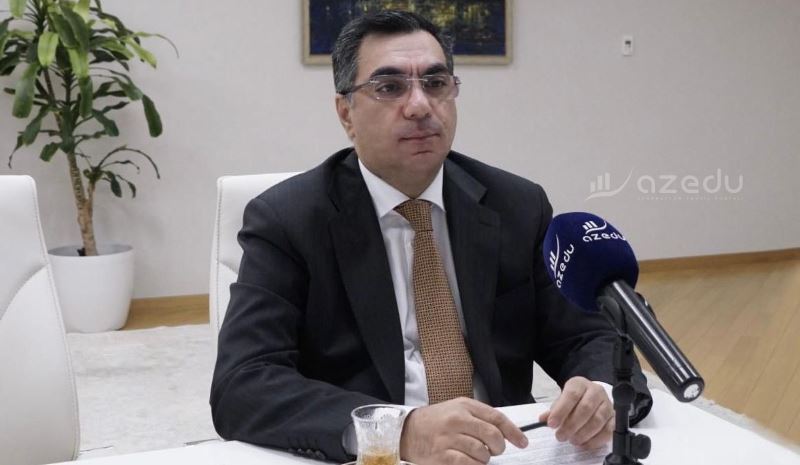 &ldquo;Sosial şəbəkələrdə olmağımın məqsədi var&rdquo; -&nbsp;Rektorla MÜSAHİBƏ