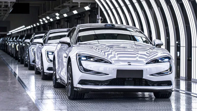 Bakı küçələrinin "şah"ı&nbsp;dünya lideri OLDU