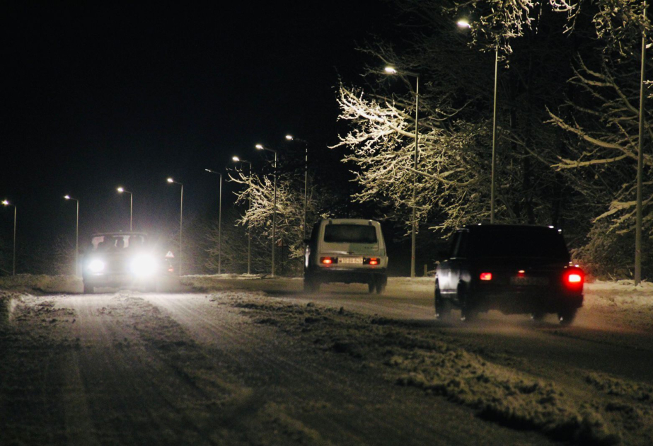 Sürücülərin nəzərinə! - Bu yollar buz bağlayıb