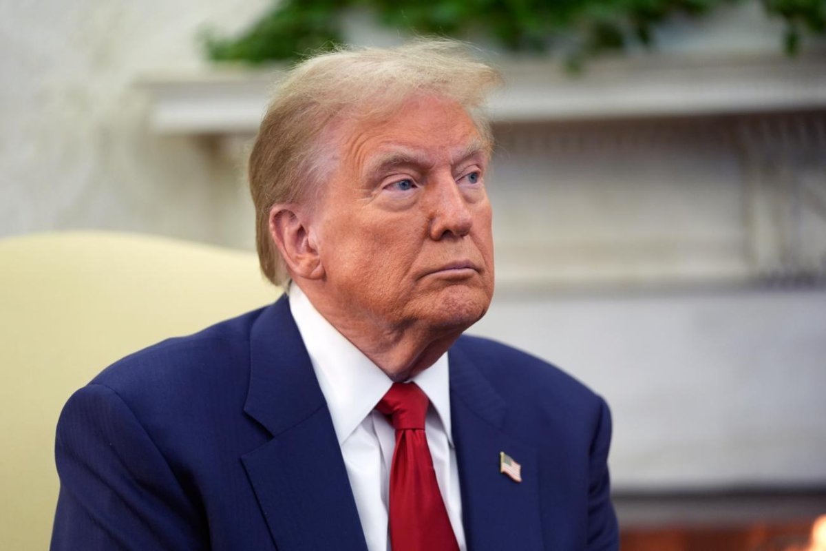 Tramp daha iki ölkəni hədələdi