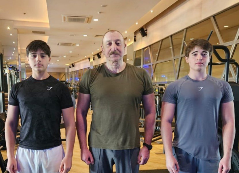 Tokayev İlham Əliyevi fərqləndirdi: Fiziki cəhətdən güclüdür