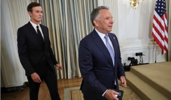 Trampın adamları Ukrayna üçün Parisə getdilər