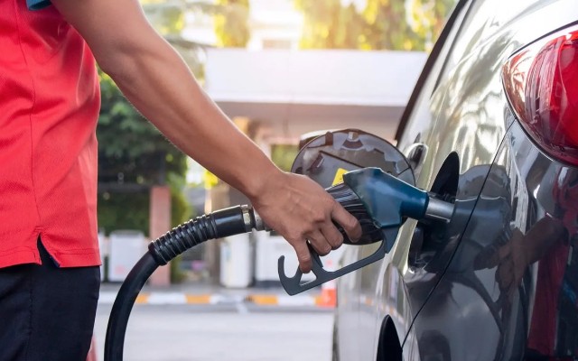 Azərbaycan benzini Ermənistana necə kömək edib?