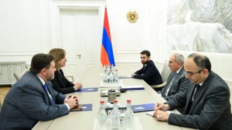 Paşinyan ABŞ diplomatı ilə Zəngəzur dəhlizini müzakirə etdi