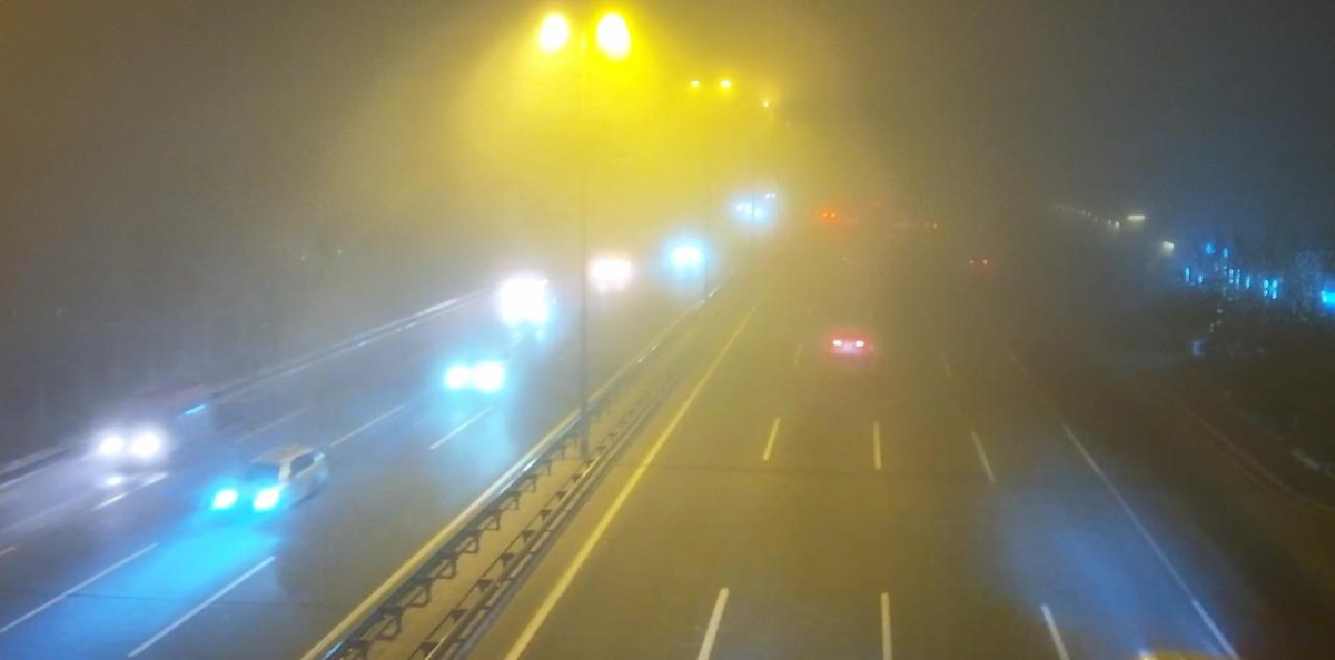 Güclü dumana görə sürət həddi endirildi