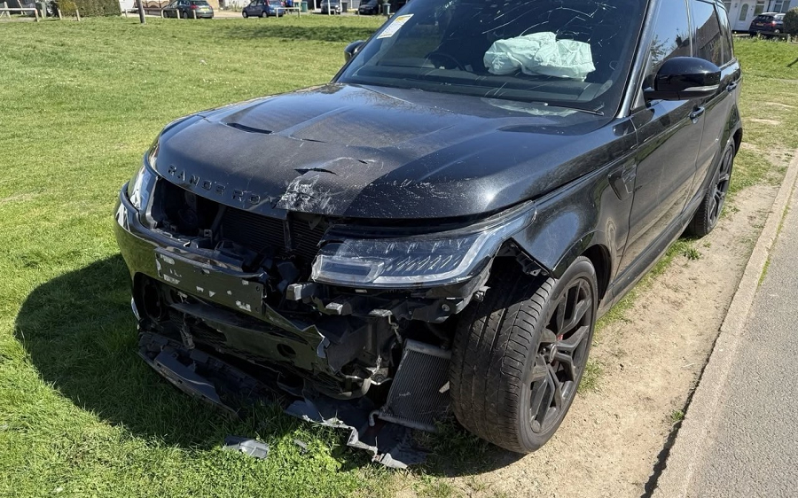 &ldquo;Range Rover&rdquo;ə 11 min manatlıq ziyan vuran şəxs saxlanıldı