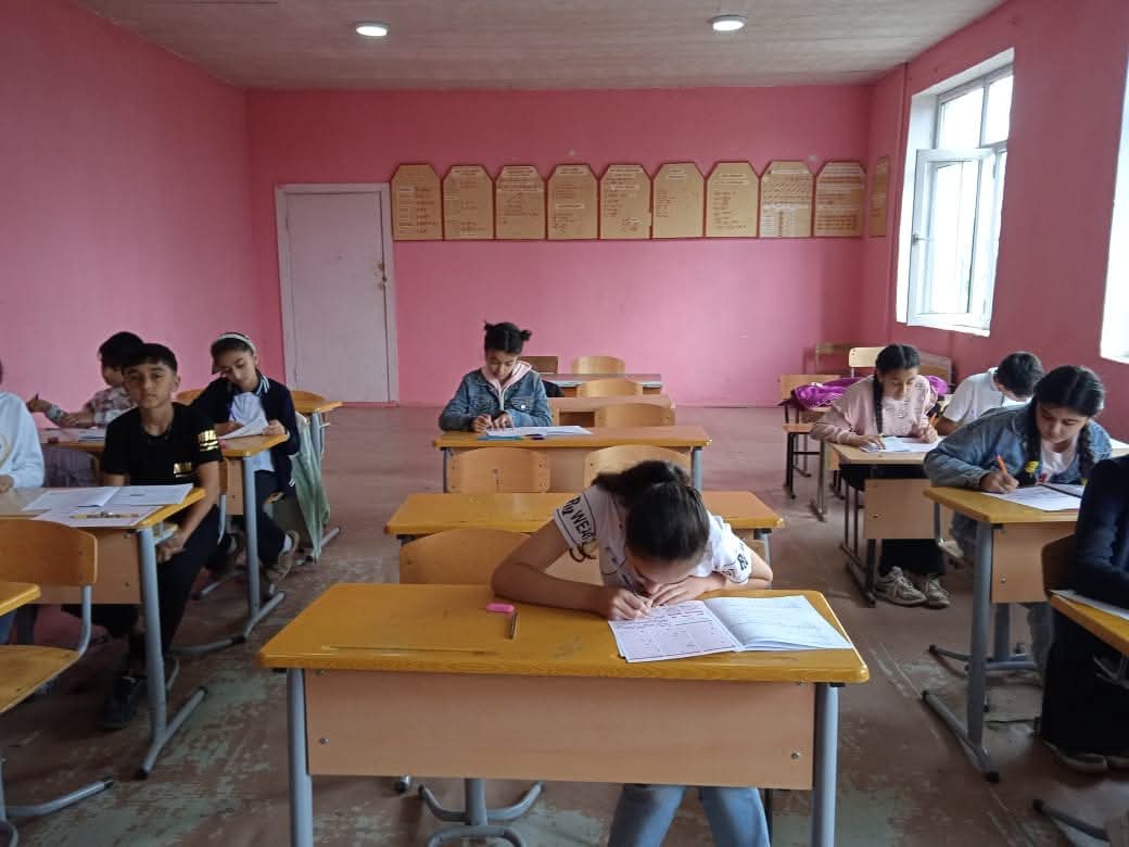 Bu məktəbdə dərslər dayandırıldı - Bina qəzalı imiş