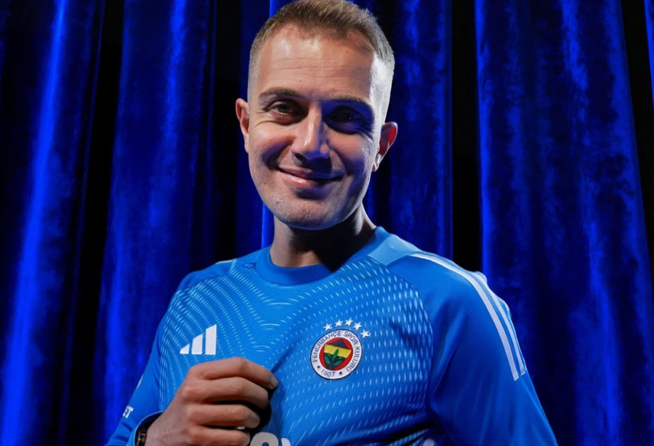 "Fənərbağça" sabiq qapıçısını transfer etdi