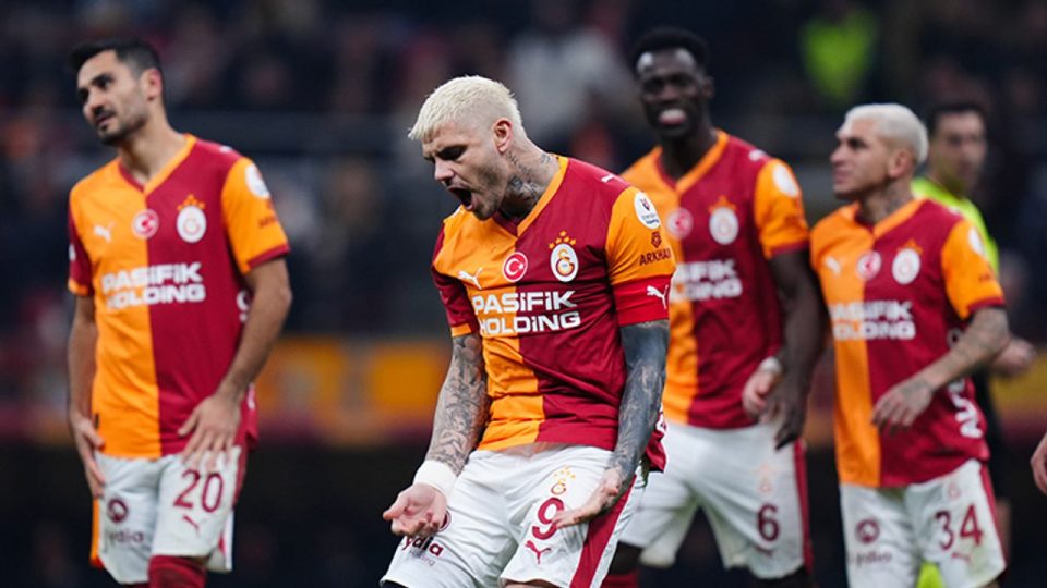 "Qalatasaray" - "Fənərbağça" oyununun başlama saatı dəyişdirildi