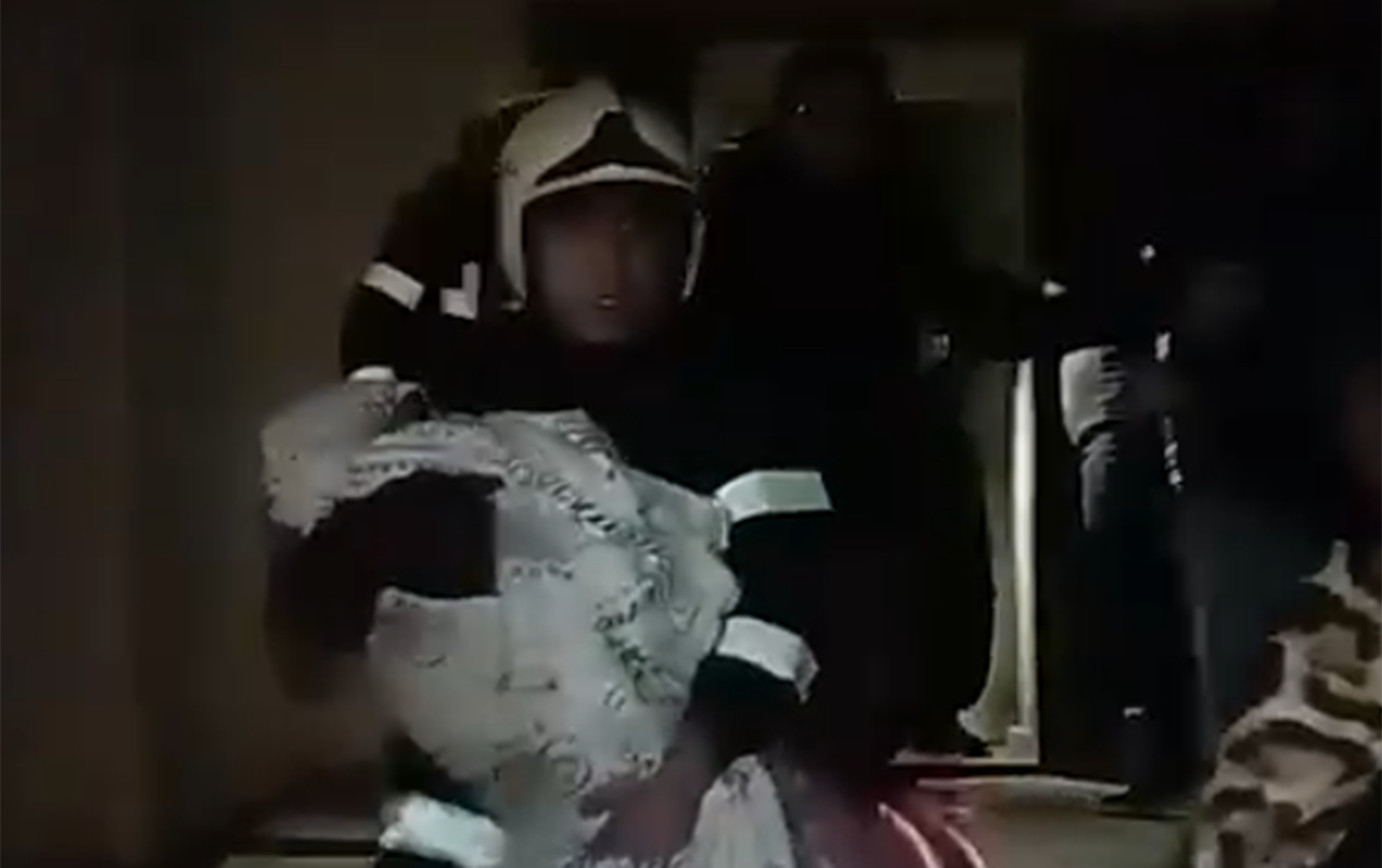 Masazırda yaşayış binasında yanğın - Sakinlər təxliyə olundu