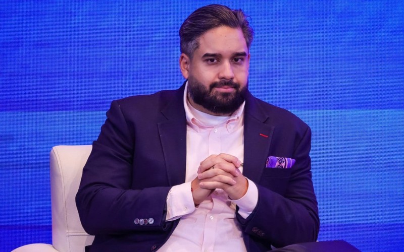 Maduronun oğlu atasından DANIŞDI