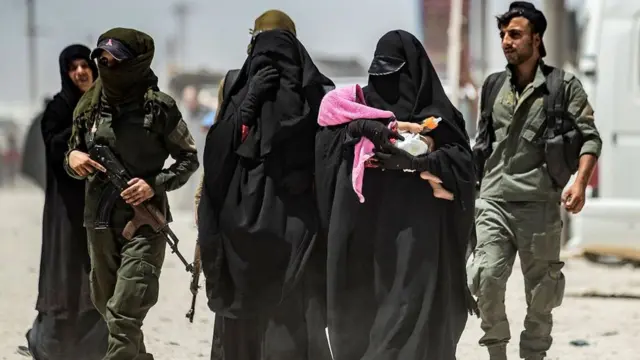 İŞİD Türkiyəni tərk edir