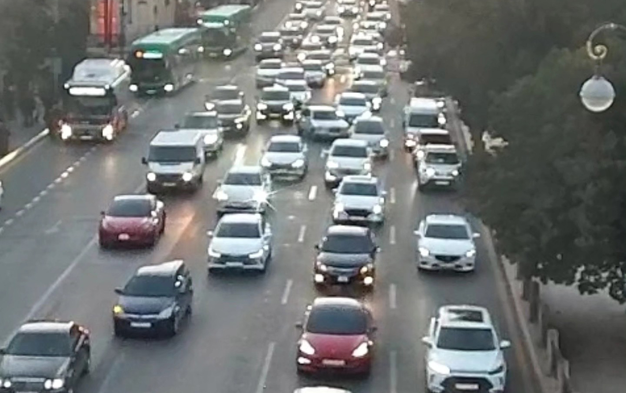 Həftəyə tıxaclı yollarla başladıq