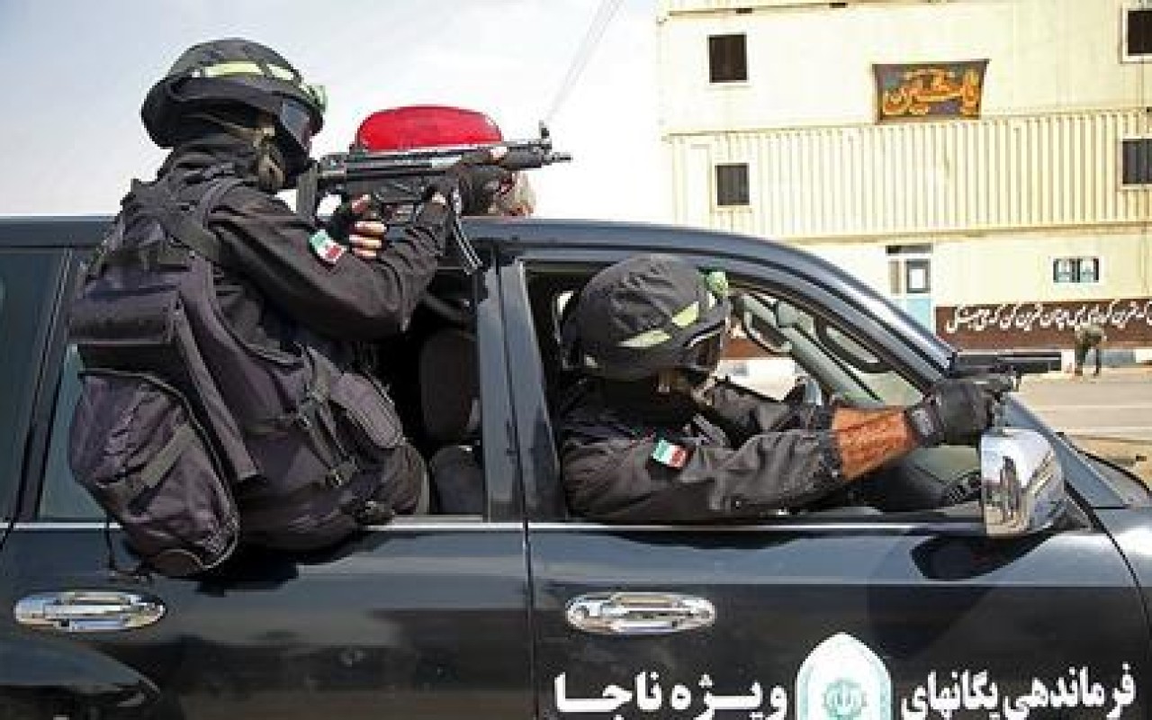 İranda etirazçılar silahla belə vurulur&nbsp;- VİDEO