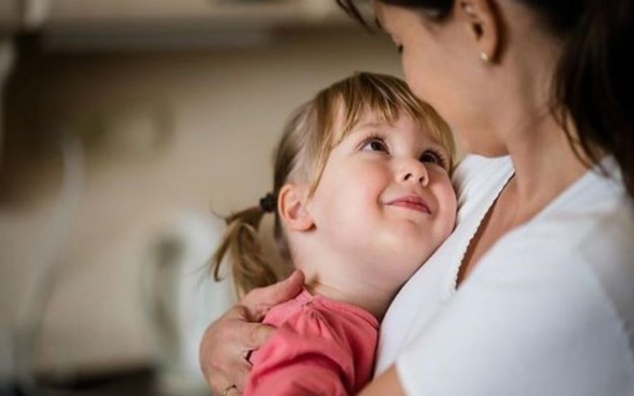 Azərbaycanda 13 subay şəxs övladlığa uşaq götürüb