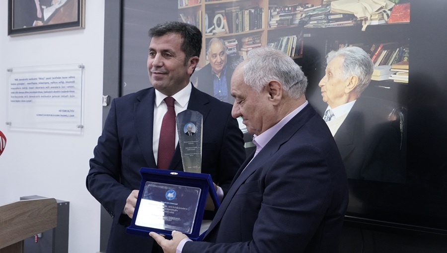 &ldquo;Şirməmməd Hüseynov&rdquo; mükafatının builki laureatına təqdim olundu - VİDEO