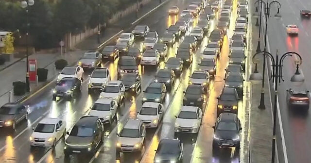 Bakıda yağışa görə 11 istiqamətdə TIXAC var