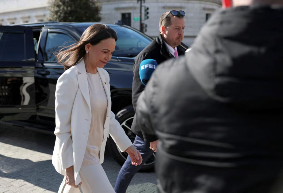 Tramp Maçado ilə görüşdü