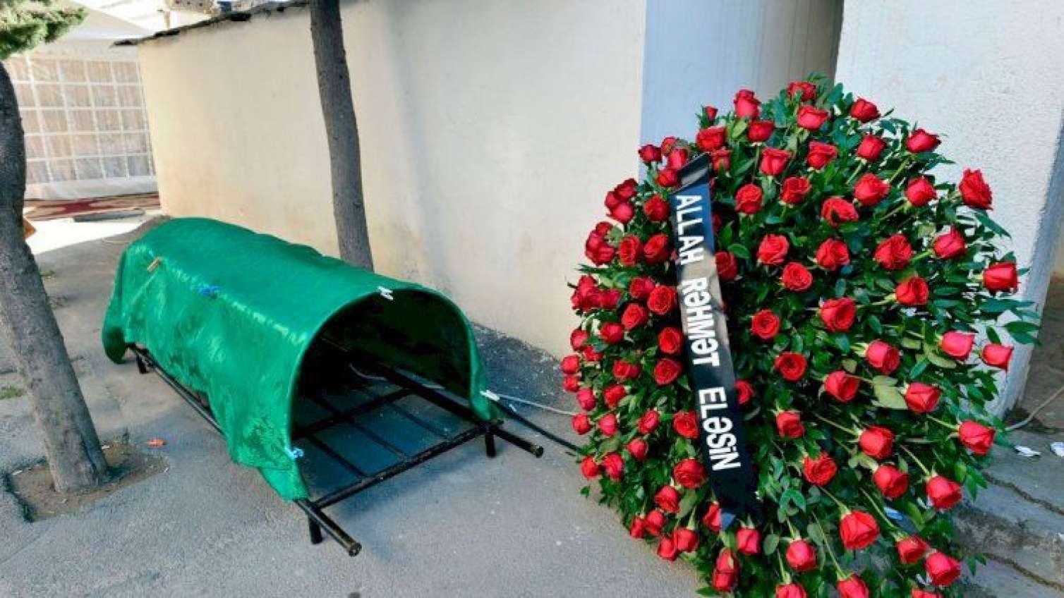 Tanınmış şair vəfat etdi - FOTO