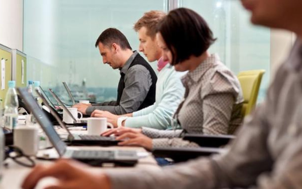 Bu şəxslərin iş yerində saxlanılmasına üstünlük veriləcək