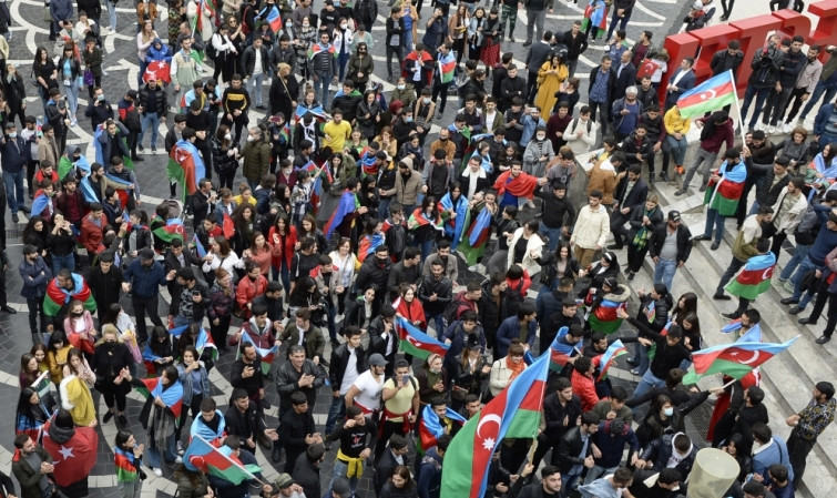 Azərbaycanlıların&nbsp;yarıdan çoxu qadınlardır - SİYAHI