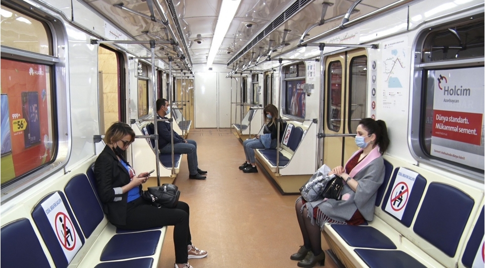 Metrodan istifadə edənlərin sayı AZALIB
