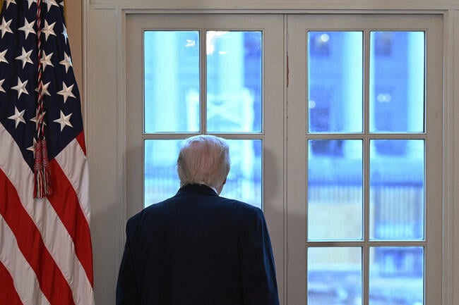 Cəmi bir ildir hakimiyyətdədir - dünya tarixini yenidən YAZIR