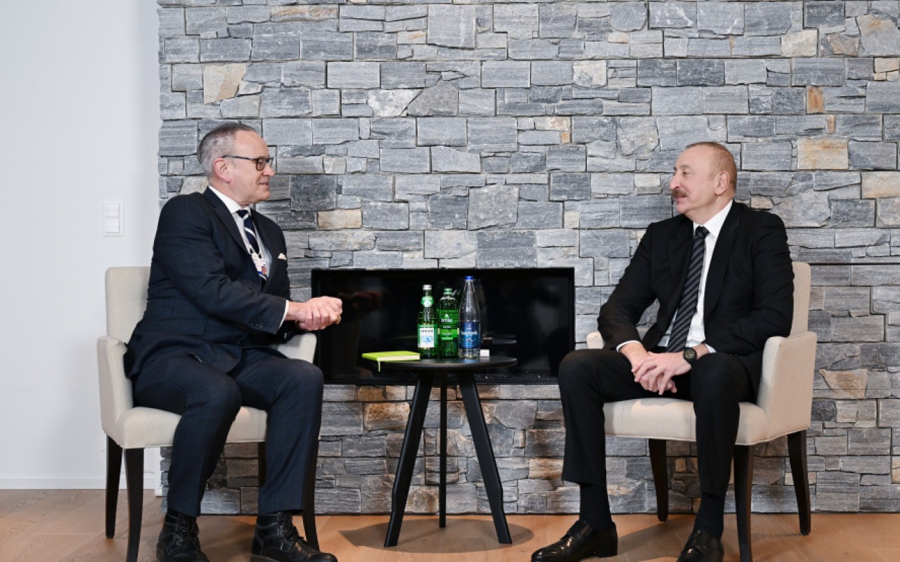 İlham Əliyev Davosda Adrian Makdonaldla görüşdü&nbsp;- FOTOLAR