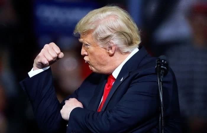 Tramp 1 ildə neçə ölkəni&nbsp;hədələyib?