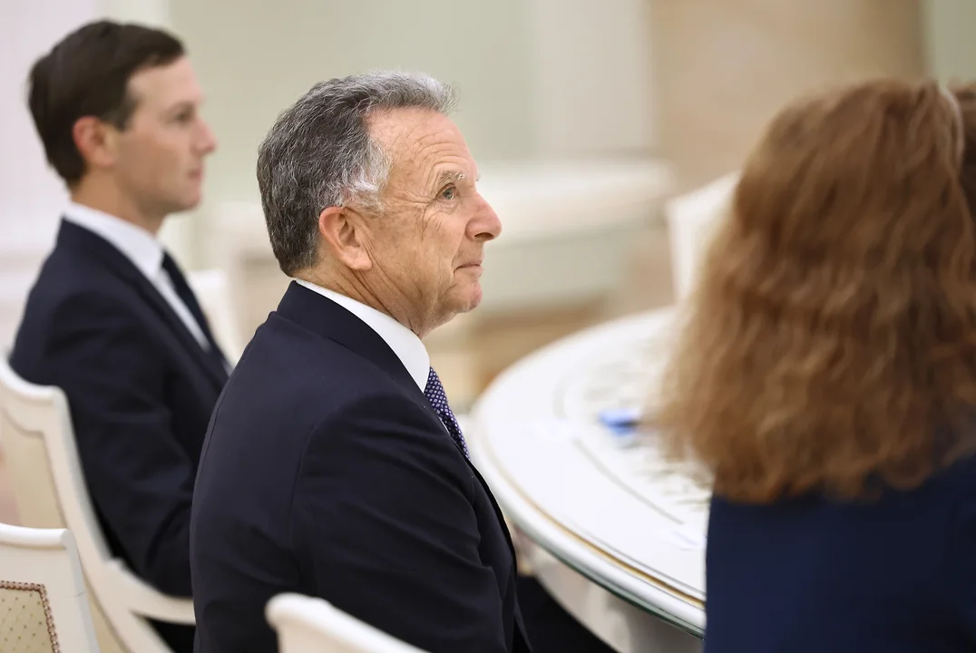 Trampın elçisi ilə kürəkəni bu gün Putinin qəbulunda olacaqlar