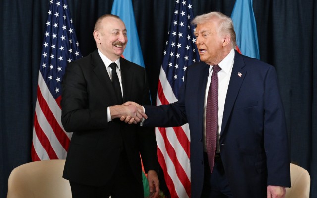 3 gündə 19 görüş - SİYAHI