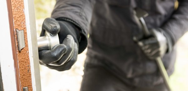 Yarımtikililərdən naqilləri&nbsp;oğurlayan şəxslər YAXALANDI