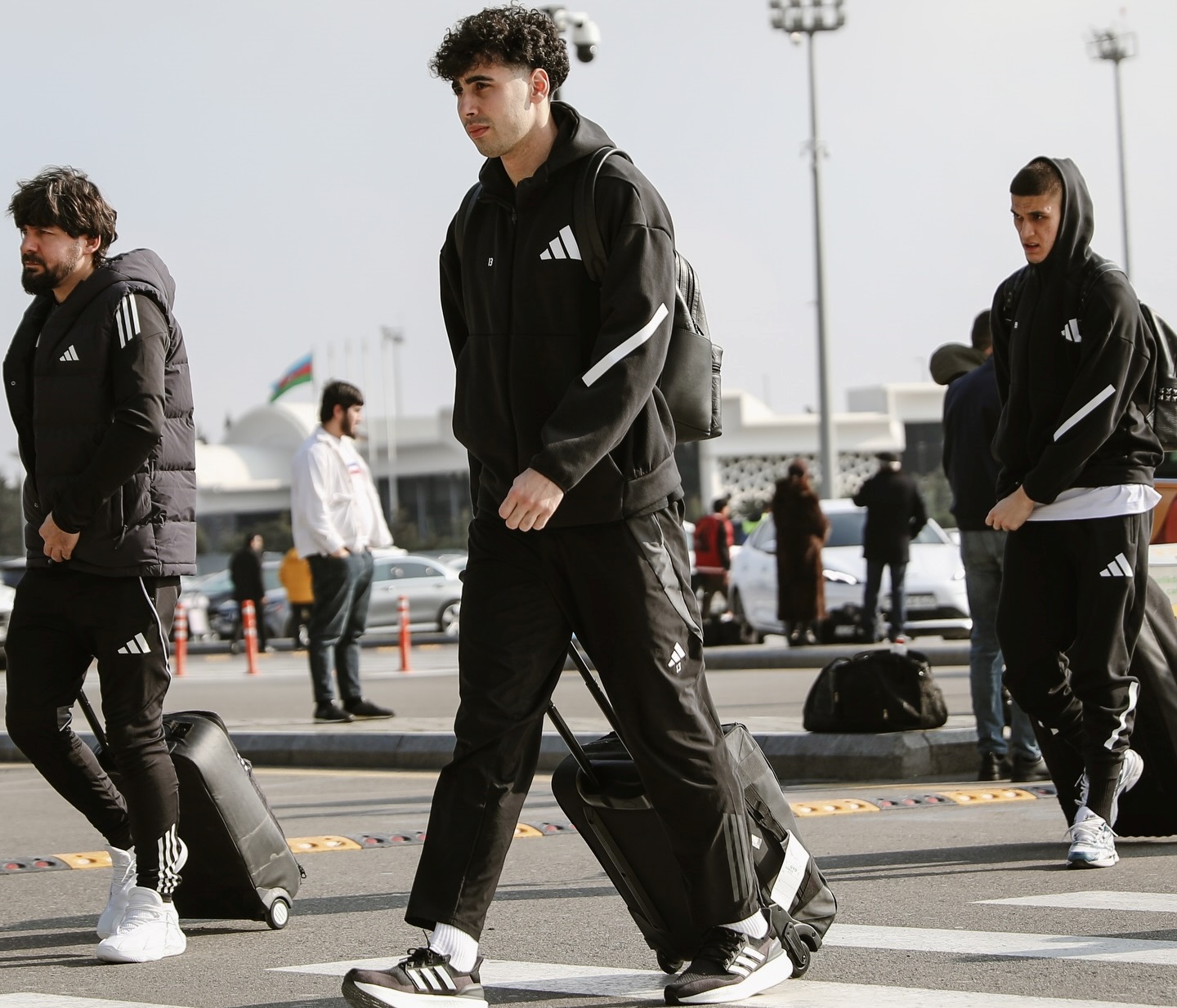 &ldquo;Qarabağ&rdquo; "Liverpul"la oyuna yola düşdü - FOTOLAR