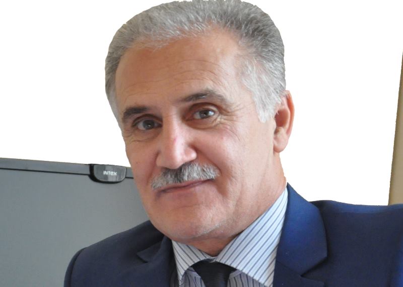 Əsl müəllim haqqında oçerk