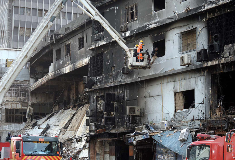 Pakistanda dəhşətli yanğında&nbsp;73 nəfər öldü