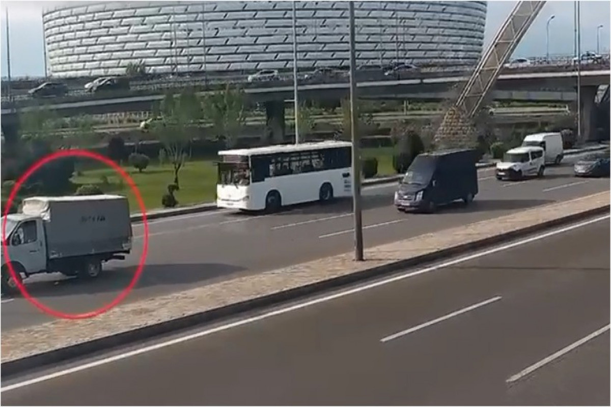 1889 nasaz avtomobil yolda qaldı