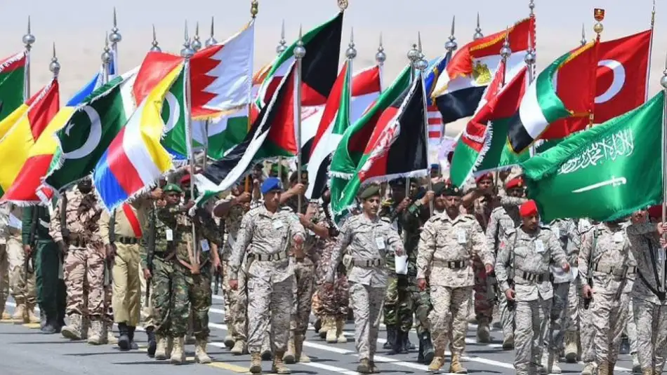 Qərbin qorxduğu İslam Ordusu! - Müsəlman NATO-su faktora çevrilir