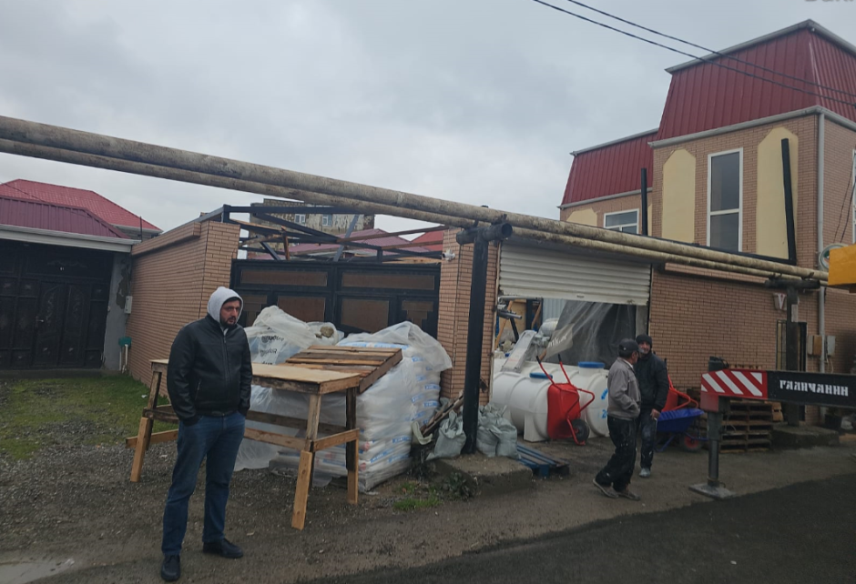 Binədə qanunsuz tikili söküldü&nbsp;- VİDEO