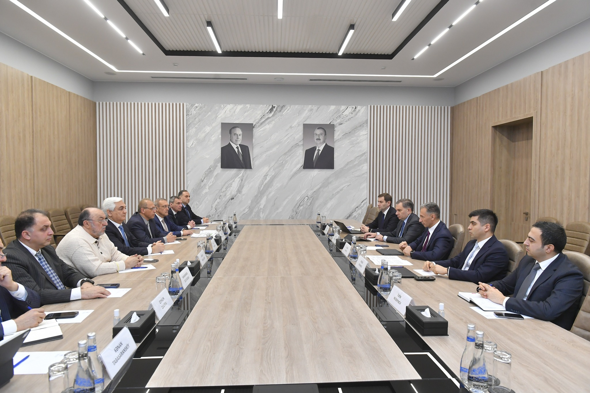 Rəşad Nəbiyev İKT şirkətləri ilə əsas çətinlikləri müzakirə etdi