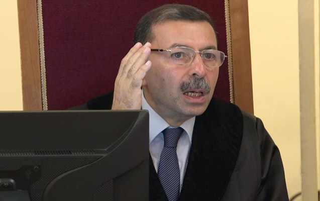 Məşhur hakim 4 881 manat pensiyadan narazıdır