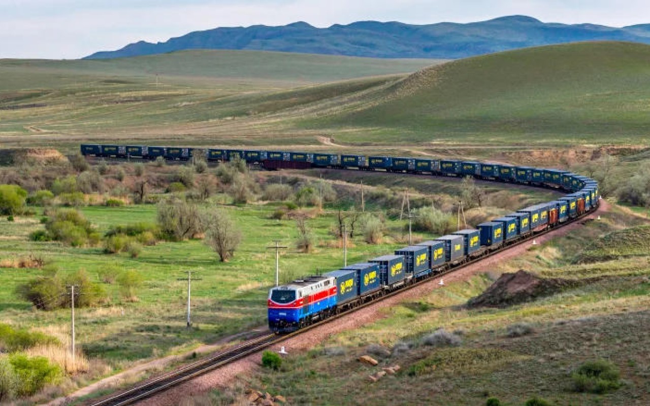 Orta Dəhliz Asiya ilə Avropa arasında yükdaşımaların müddətini azaldır&nbsp;- ADY