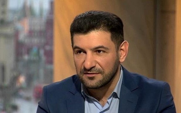 Rusiya Fuad Abbasovun kanalını "qara siyahı"ya saldı